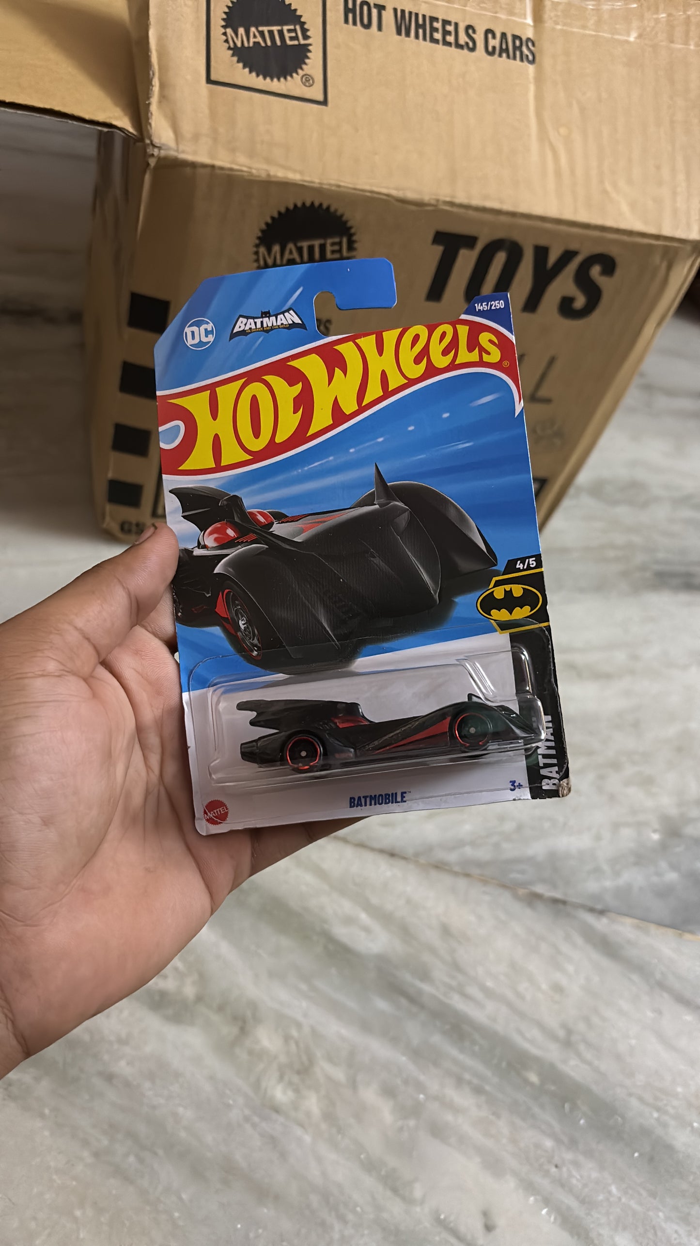 HOTWHEELS BATMOBILE