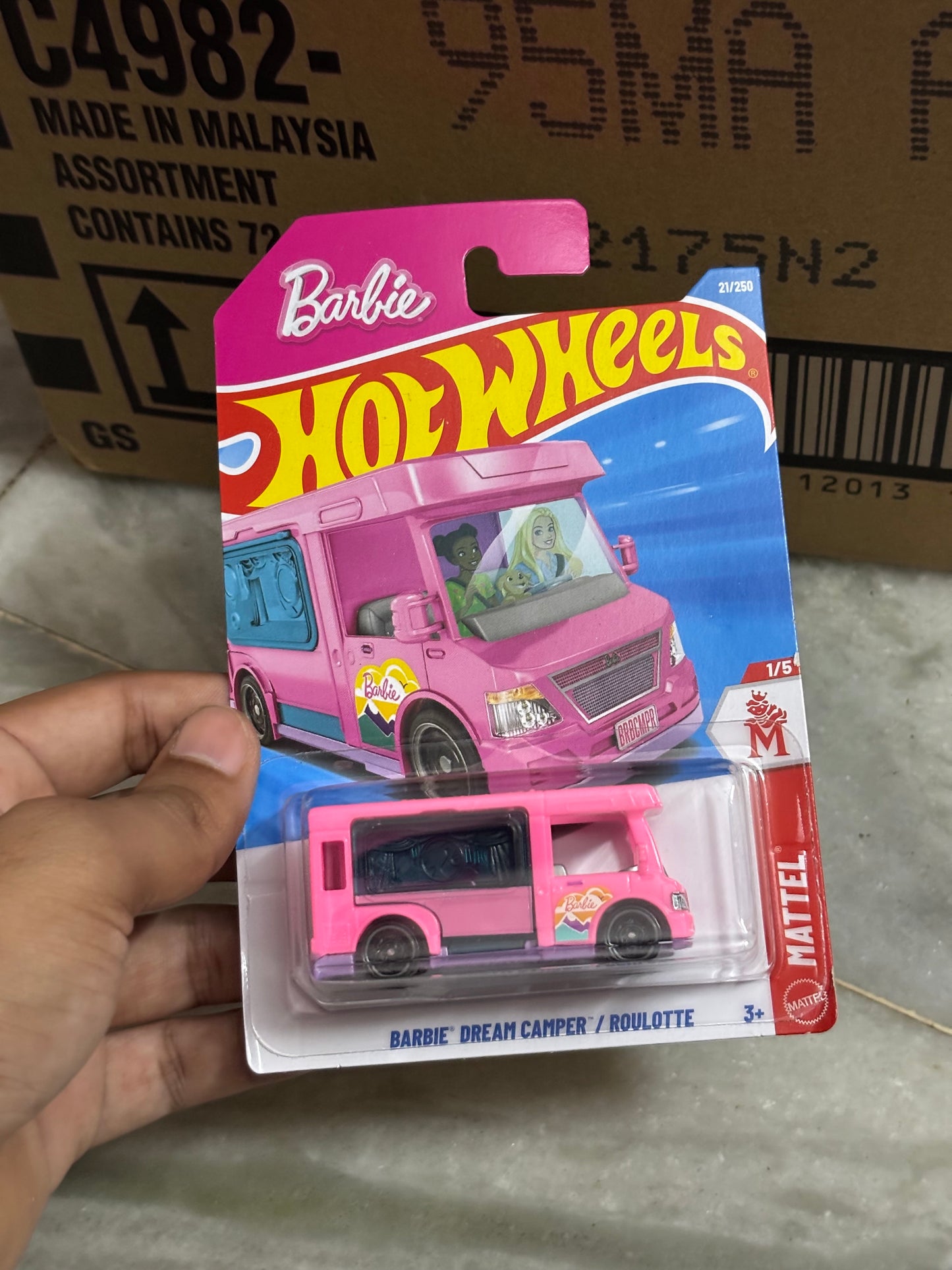 HOTWHEELS 2026 A CASE BARBIE® DREAM CAMPER / ROULOTTE