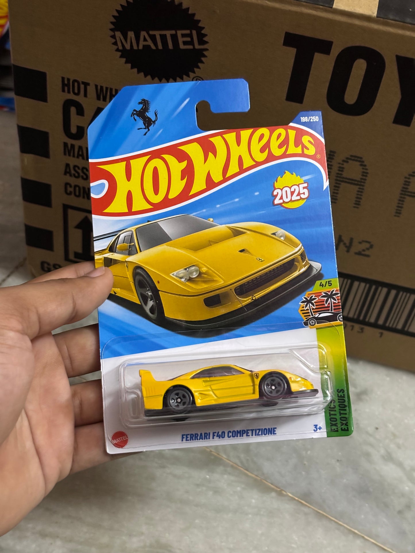 HOTWHEELS 2026 A CASE FERRARI F40 COMPETIZIONE