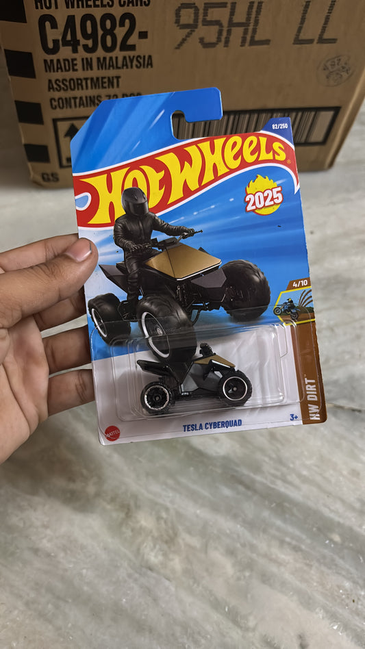 HOTWHEELS TESLA CYBERQUAD