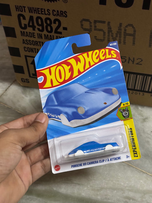 HOTWHEELS 2026 A CASE PORSCHE 911 CARRERA CLIP / À ATTACHE
